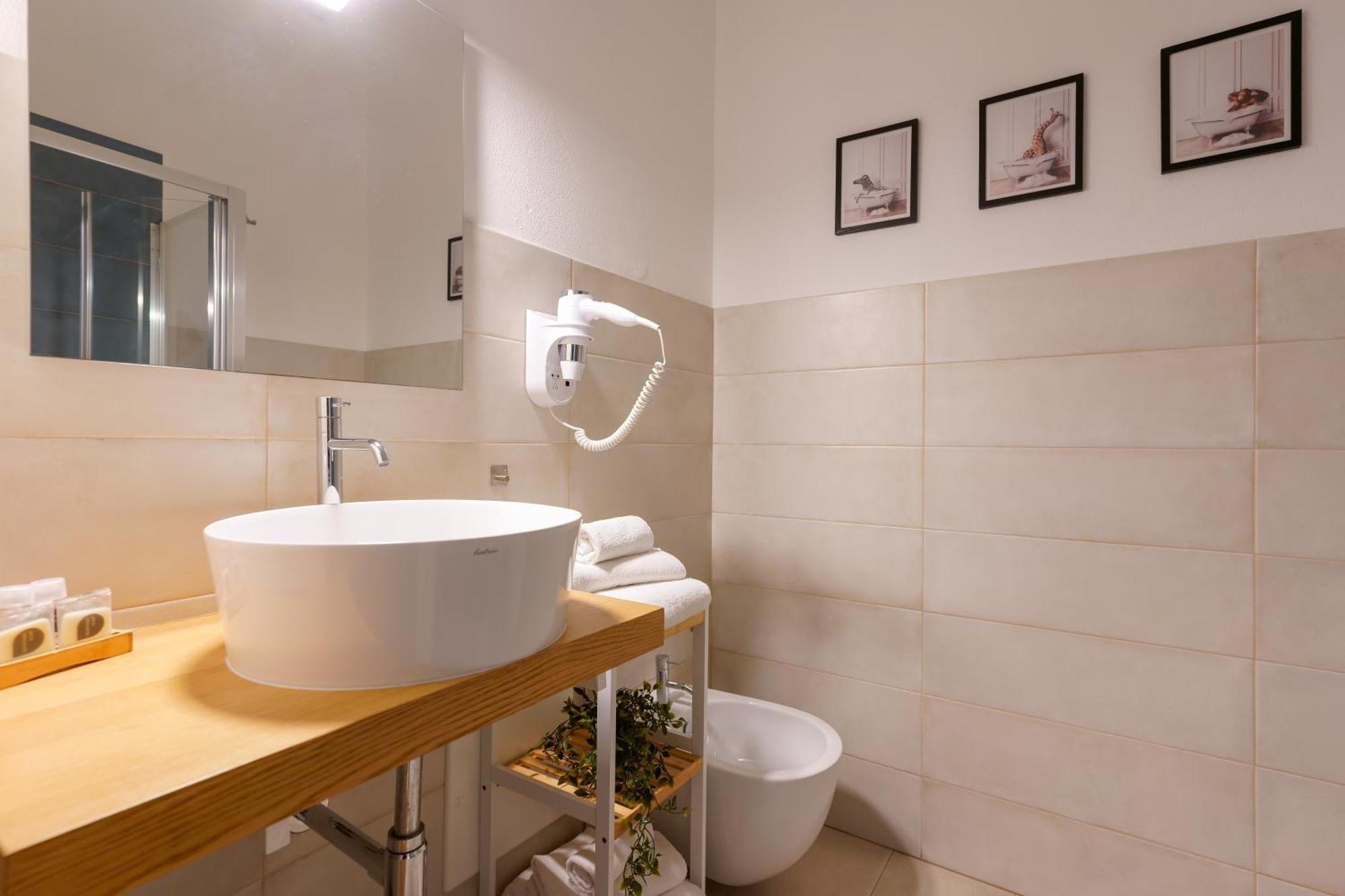 Bed and Breakfast Crossroad Four - Locazione Turistica Cagliari Exterior foto